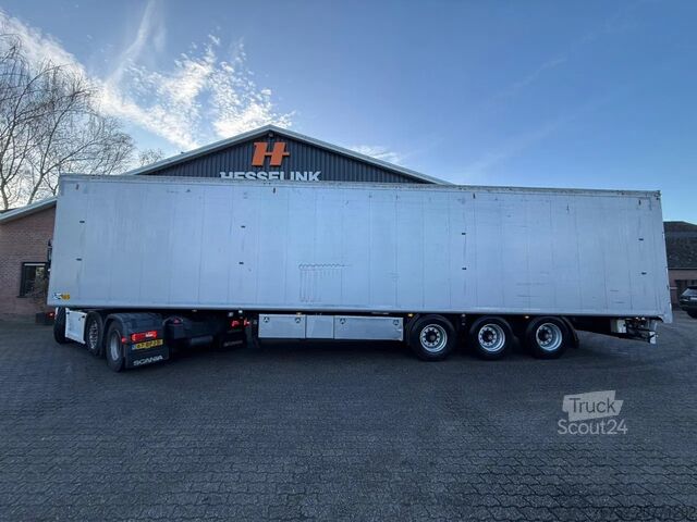 Vloer verplaatsen Kraker 92m3 Cargo floor 5 year old! Liftas Afstandsbed...