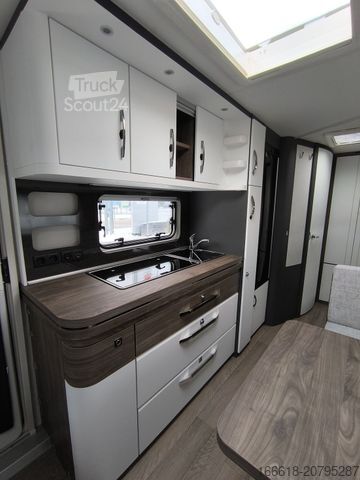 Caravana HOBBY Excellent Edition 545 KMF Auflastung