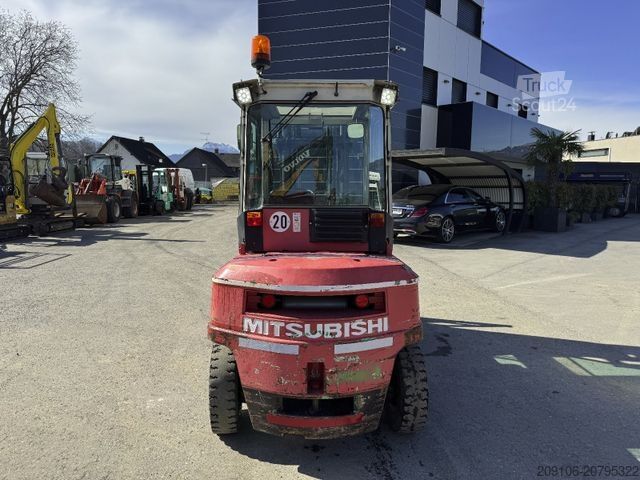 Priekinis krautuvas MITSUBISHI FD 35 Seitenschieber Zinken Gabel Kabine