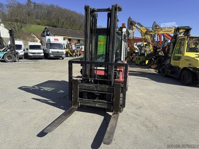 Priekinis krautuvas MITSUBISHI FD 35 Seitenschieber Zinken Gabel Kabine