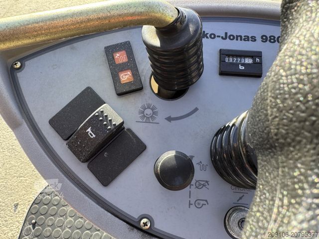 Kitas HAKO Jonas 980 V Kehrmaschiene Gas