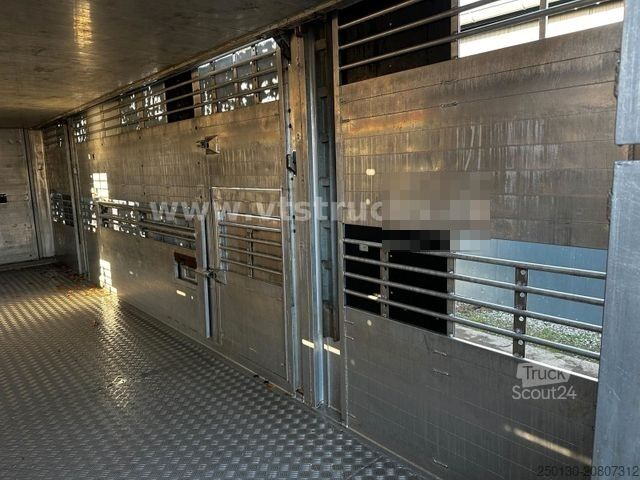 Atrelado de transporte de cavalos Bannas AT 18/71 3-Stock Viehtransporter