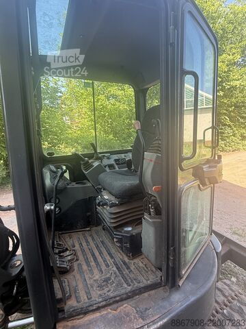 Mini ekskavatorius Bobcat E26