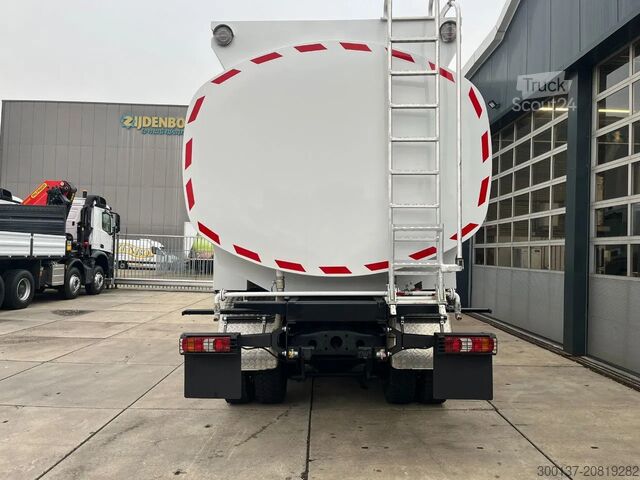 Autocisterna Mercedes-Benz Axor 3344 6x4 Water Tank Truck