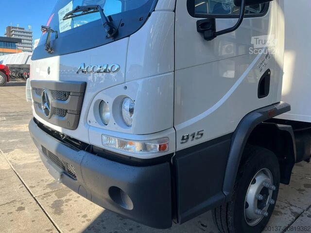 čemodāns Mercedes-Benz Accelo 915 4x2 Closed Cargo Truck