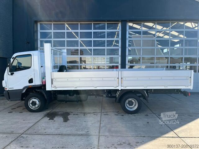 Plataforma remolque Mercedes-Benz Accelo 915 4x2 Flatbed with dropsides