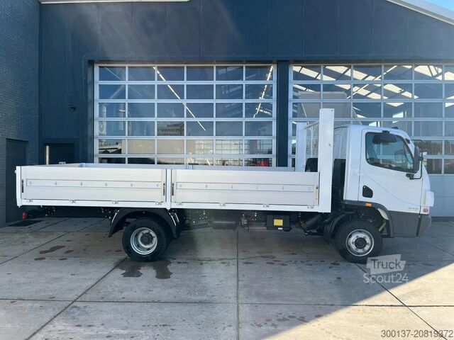 Plataforma remolque Mercedes-Benz Accelo 915 4x2 Flatbed with dropsides
