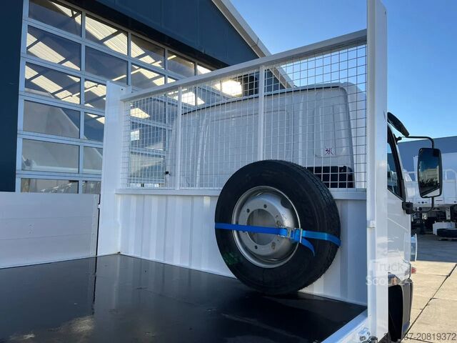 Plataforma remolque Mercedes-Benz Accelo 915 4x2 Flatbed with dropsides