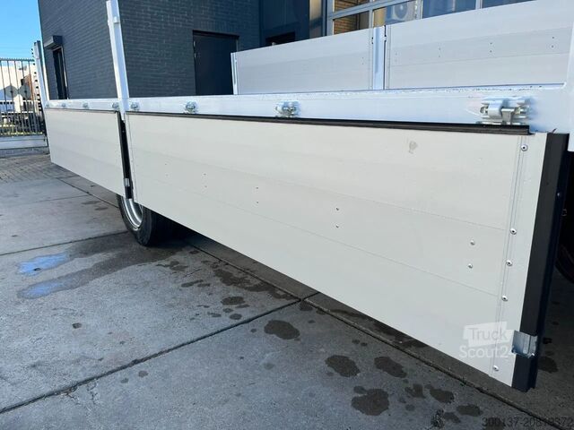 Plataforma remolque Mercedes-Benz Accelo 915 4x2 Flatbed with dropsides