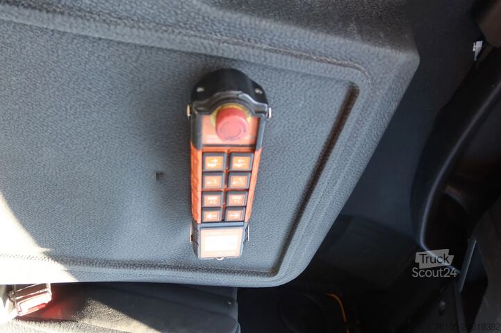 Autotransporter varevogn Mercedes-Benz Atego 1221 L Takelwagen 6 Persoons