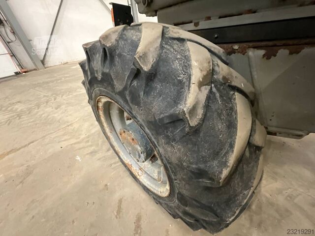 Thwaites 2 tonnás dömper Thwaites 2 tonne