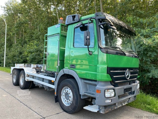 Abrollkipper MERCEDES-BENZ Actros 2636 / Schaltgetriebe
