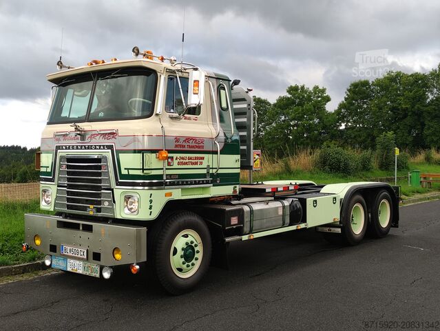 Podwozie ciężarówki International Harvester COF4070B