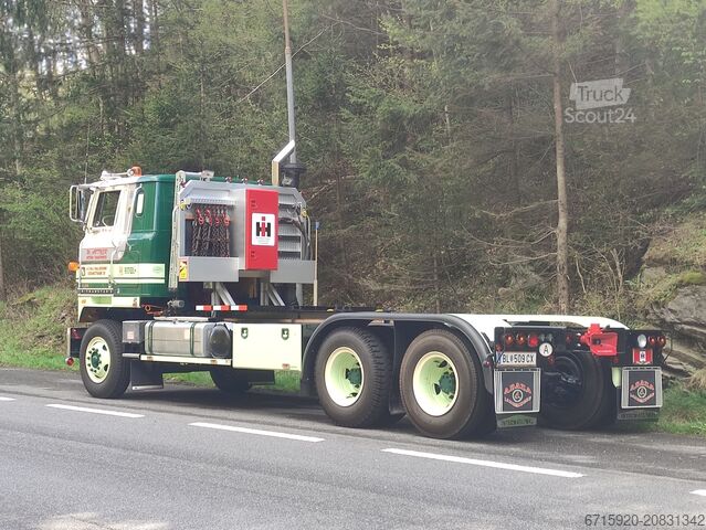 Podwozie ciężarówki International Harvester COF4070B
