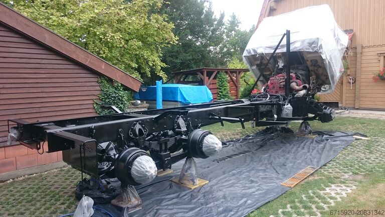 Podwozie ciężarówki International Harvester COF4070B