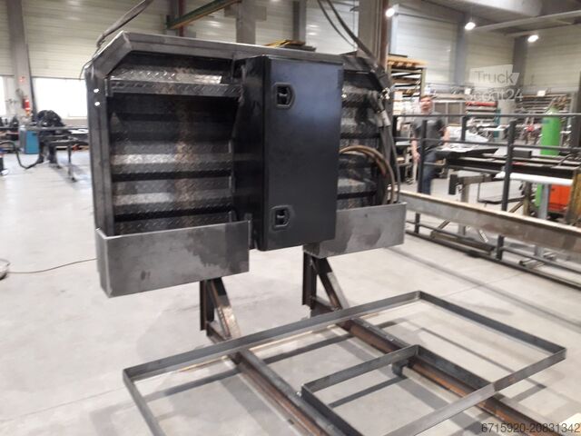 Podwozie ciężarówki International Harvester COF4070B