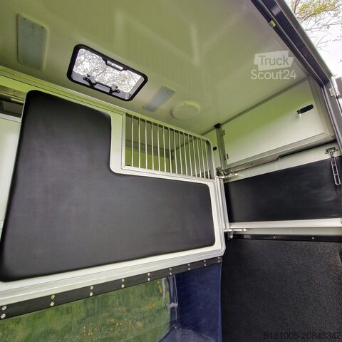 Horse transportation Renault Master STX S3 paardenwagen demo Pro-Safety mode...