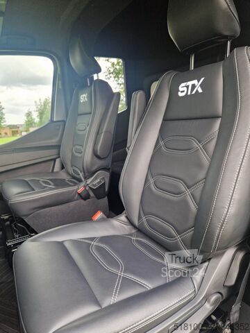 Horse transportation Renault Master STX 5 pers pro-safety paardenwagen, DEMO...