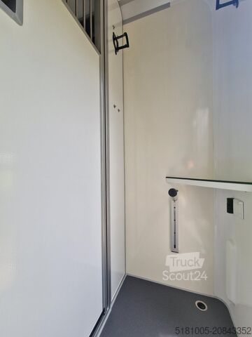 Horse transportation Renault Master STX 5 pers pro-safety paardenwagen, DEMO...