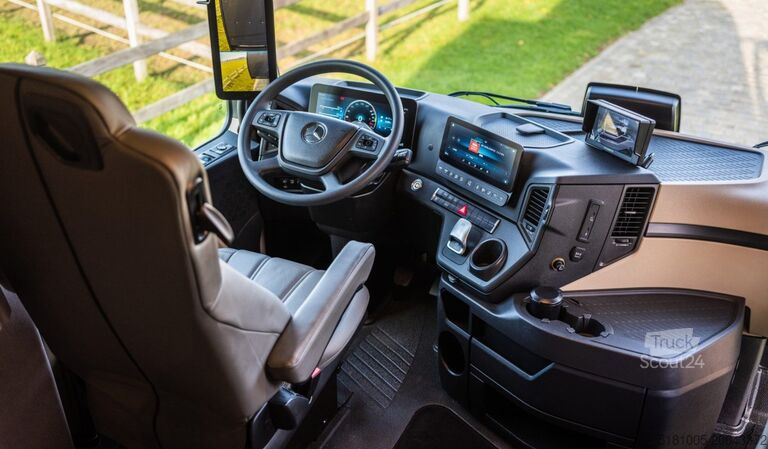 Prevoz konj Mercedes Actros AKX Jong AKX paardenvrachtwagen 6paards ...