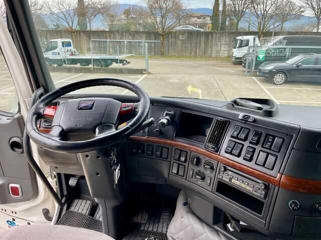 Tracteur routier standard Volvo FH 12-460