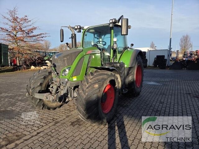 Traktor Fendt 724 VARIO S4