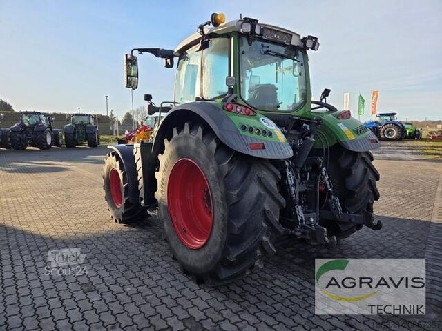 Traktor Fendt 724 VARIO S4