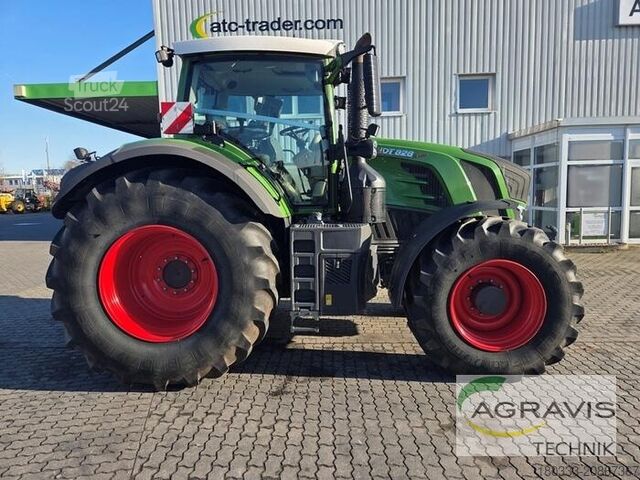 Traktor Fendt 828 VARIO S4