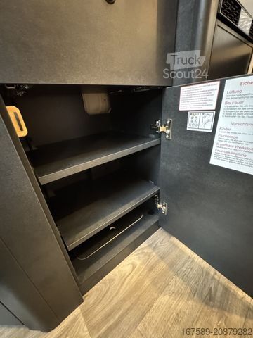 Avtodom SUNLIGHT Cliff 590 4x4 Green Trek, Delta,Navi,AHK,Combi4D