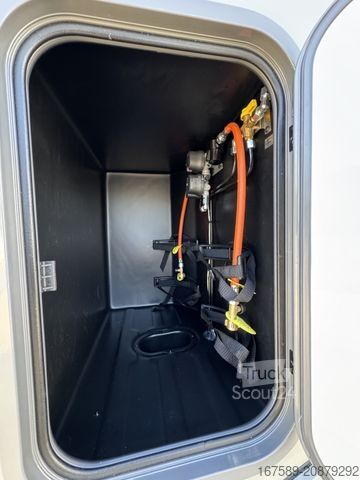 Integrirani avtodom NIESMANN+BISCHOFF iSmove 6.9 E, Klima,Hydr Stützen,Festtank,SAT