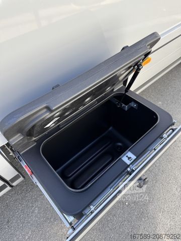 Integrirani avtodom NIESMANN+BISCHOFF iSmove 6.9 E, Klima,Hydr Stützen,Festtank,SAT