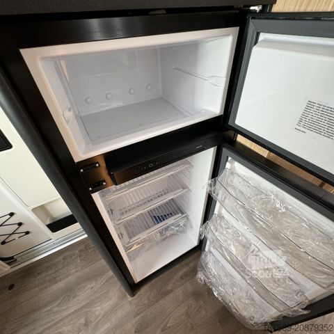 Polintegriran avtodom SUNLIGHT T 67 S Adventure, 140PS,90l,Heizung 6E,Aktion