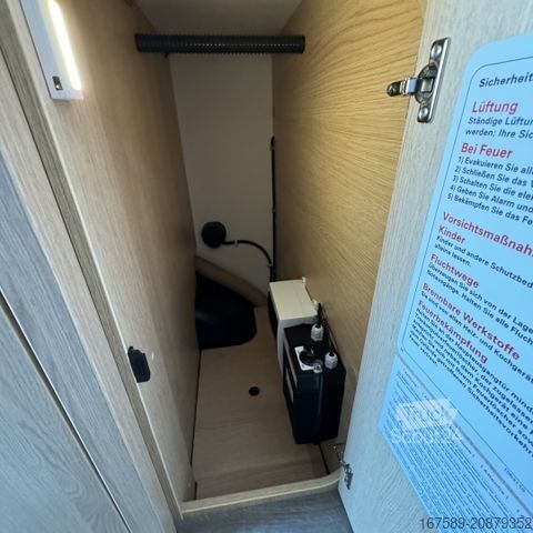 Polintegriran avtodom SUNLIGHT T 67 S Adventure, 140PS,90l,Heizung 6E,Aktion