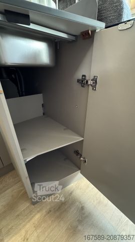 Polintegriran avtodom BÜRSTNER Campeo TD 690 G, Navi,Safety/Winter Paket,SCU