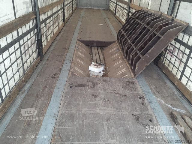 Auflieger mit Pritsche & Plane Schmitz Cargobull Semitrailer Curtainsider Coil