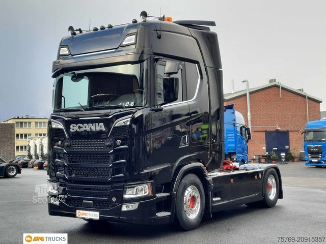 Standard nyergesvontató SCANIA S 660 V8 Retarder Standklima Leder Alu