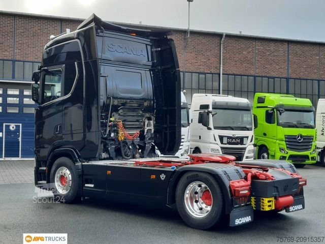 Standard nyergesvontató SCANIA S 660 V8 Retarder Standklima Leder Alu