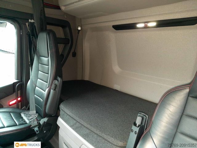 Standard nyergesvontató SCANIA S 660 V8 Retarder Standklima Leder Alu