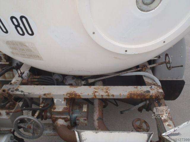 Tankauflieger  INSULATED ADR FL + AT CLASS 3 + 9 hazardous tank