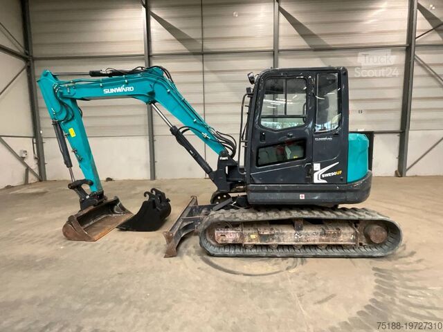 Midi-Bagger Sunward SWE 90 UF