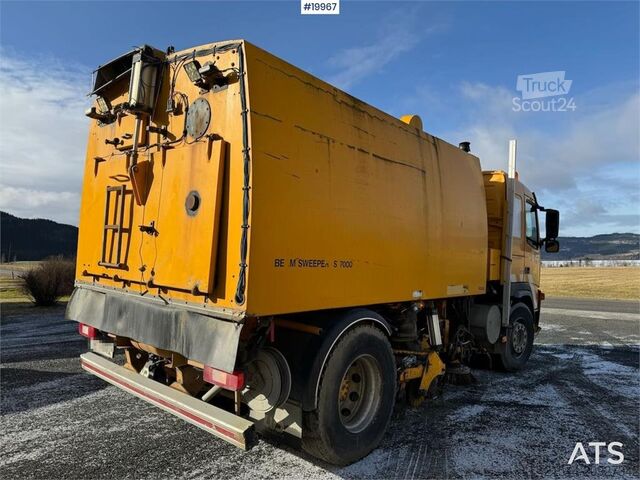 Gatvių valymo mašina Volvo FM9 4x2 sweeper truck w/ Beam sweeper S7000 superc