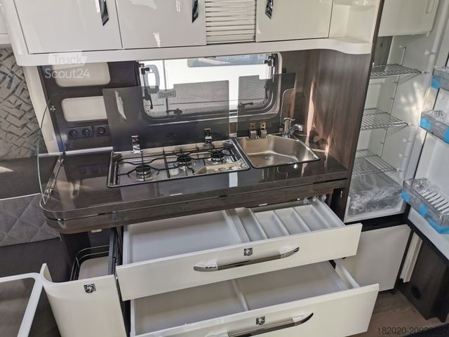 Kemperis HOBBY Prestige 720 UKFe Autark, Combi 6 E