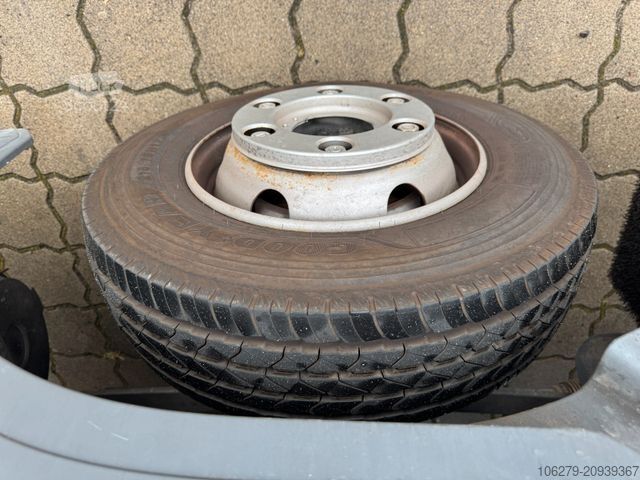 Kølevarevogn MERCEDES-BENZ 818 L Atego Kühlwagen