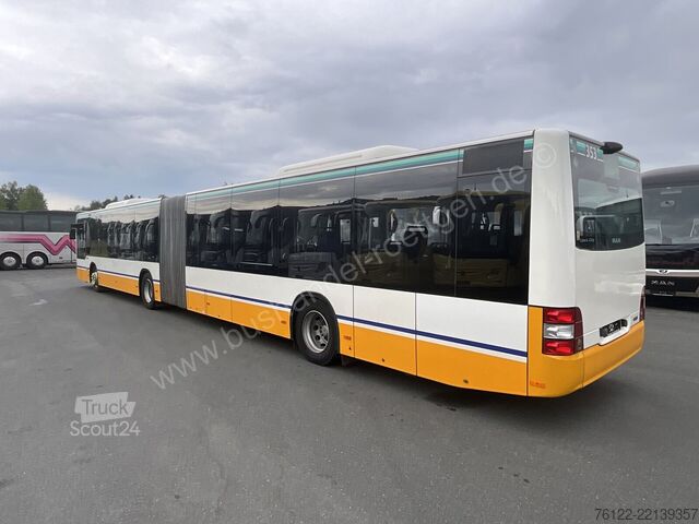 Autocarro articulado MAN A 23 Lions City