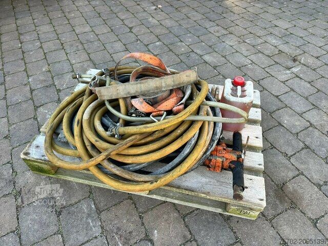 Trailer Jenbacher Werke Schraubenkompressor JW 200