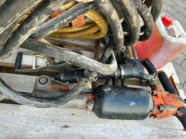 Trailer Jenbacher Werke Schraubenkompressor JW 200