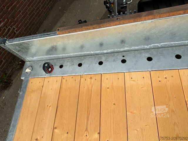 Zema kravnes piekabe MÜLLER-MITTELTAL ETÜTAR 14,4  Plateau, LED,  Runduml.