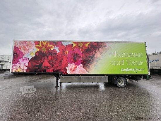 Полуремарке-фургон  K.M.A HOLLAND KM02 KG, VERKAUFSKOFFER MIT KüCHE,  RECHTS TERRASSE AUSKLAPPBAR, SHOWTRAILER