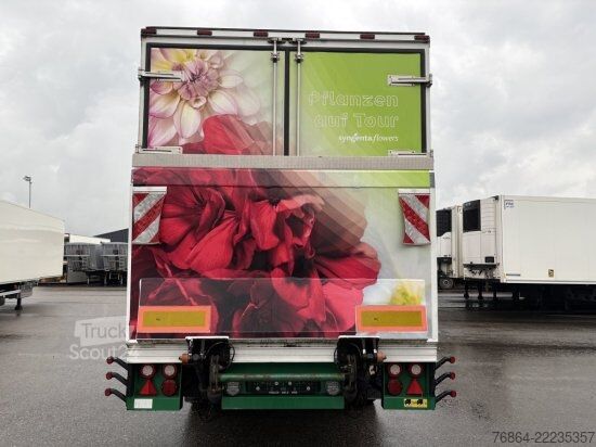 Полуремарке-фургон  K.M.A HOLLAND KM02 KG, VERKAUFSKOFFER MIT KüCHE,  RECHTS TERRASSE AUSKLAPPBAR, SHOWTRAILER