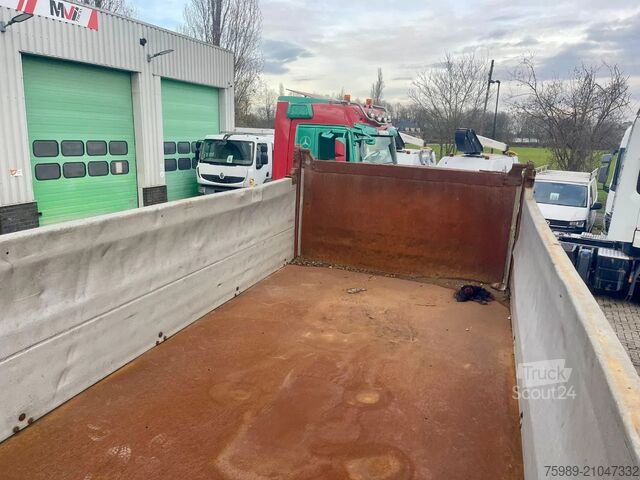 Benne Renault G320 Manager 8x4